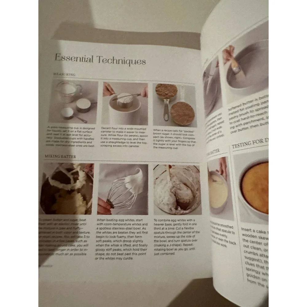 Martha Stewart's Cakes: Our First-Ever Book of Bundts, Loaves Etc TPB 1st Ed EC‎